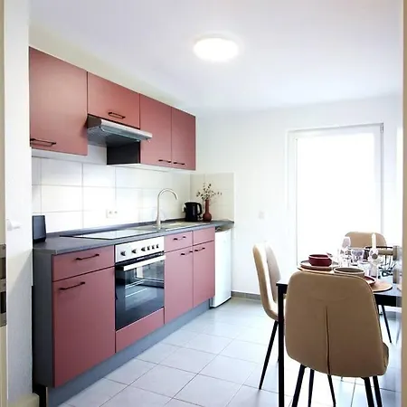 Blossfeld-apartments Xl-ferienwohnung Zentrum, 2 Schlafzimmer, W-lan, Waschtrockner, Inkl Kostenlosem Parkplatz Apartment Jena