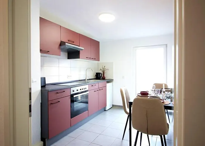 Blossfeld-apartments Xl-ferienwohnung Zentrum, 2 Schlafzimmer, W-lan, Waschtrockner, Inkl Kostenlosem Parkplatz Apartamento Jena